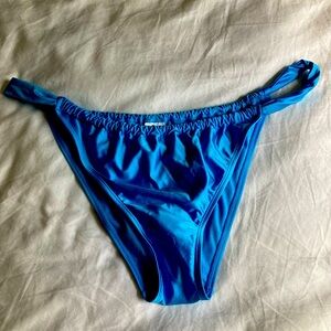Silky string bottoms